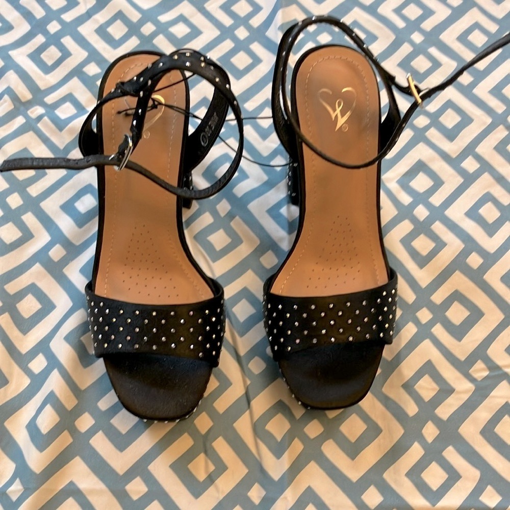 Elegant Black Studded Women's Sandals